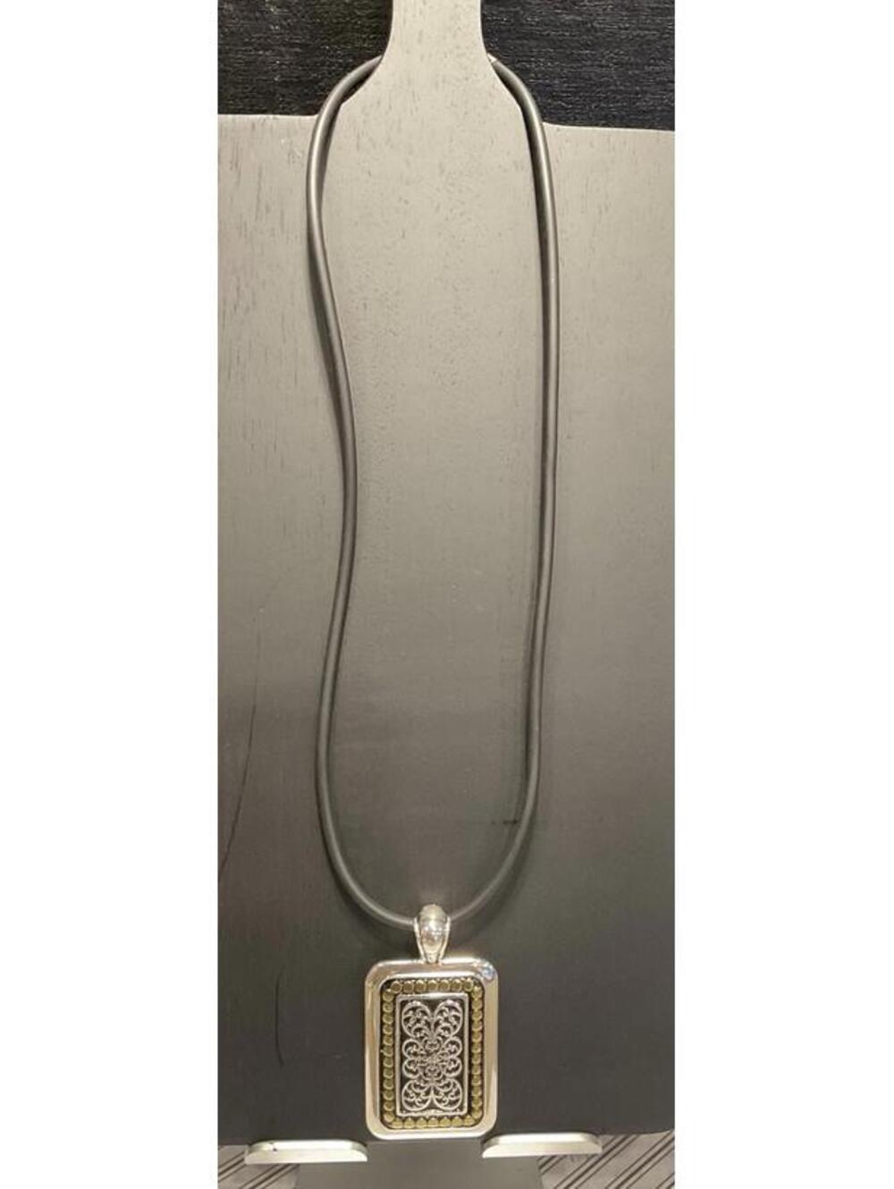 NWT Premier Designs Black Cord Necklace & Magnetic Clasp Pendant # 1089